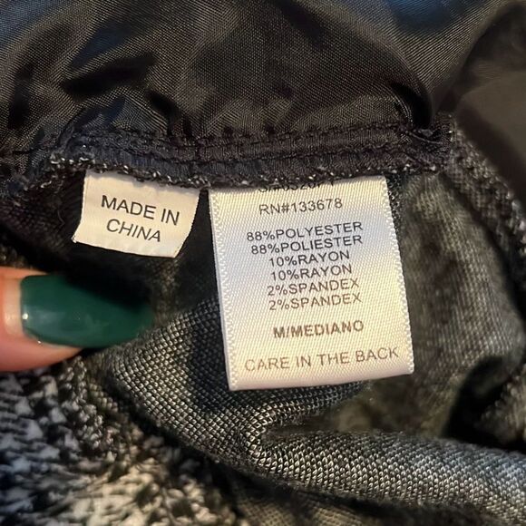 Love Tree Women's Black and White Houndstooth Stretch Trouser Pants - Picture 7 of 7